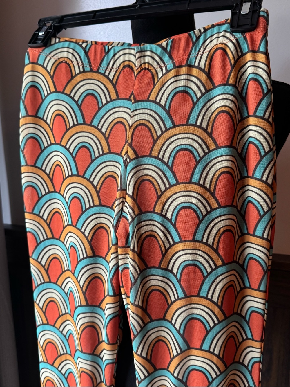 Nasty Gal Boot Cut Rainbow Scallop Print Pants - Orange & Teal Sz 0 - Picture 2 of 6